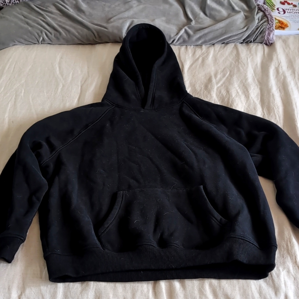 Amazon Basics Black Hoodie Medium
